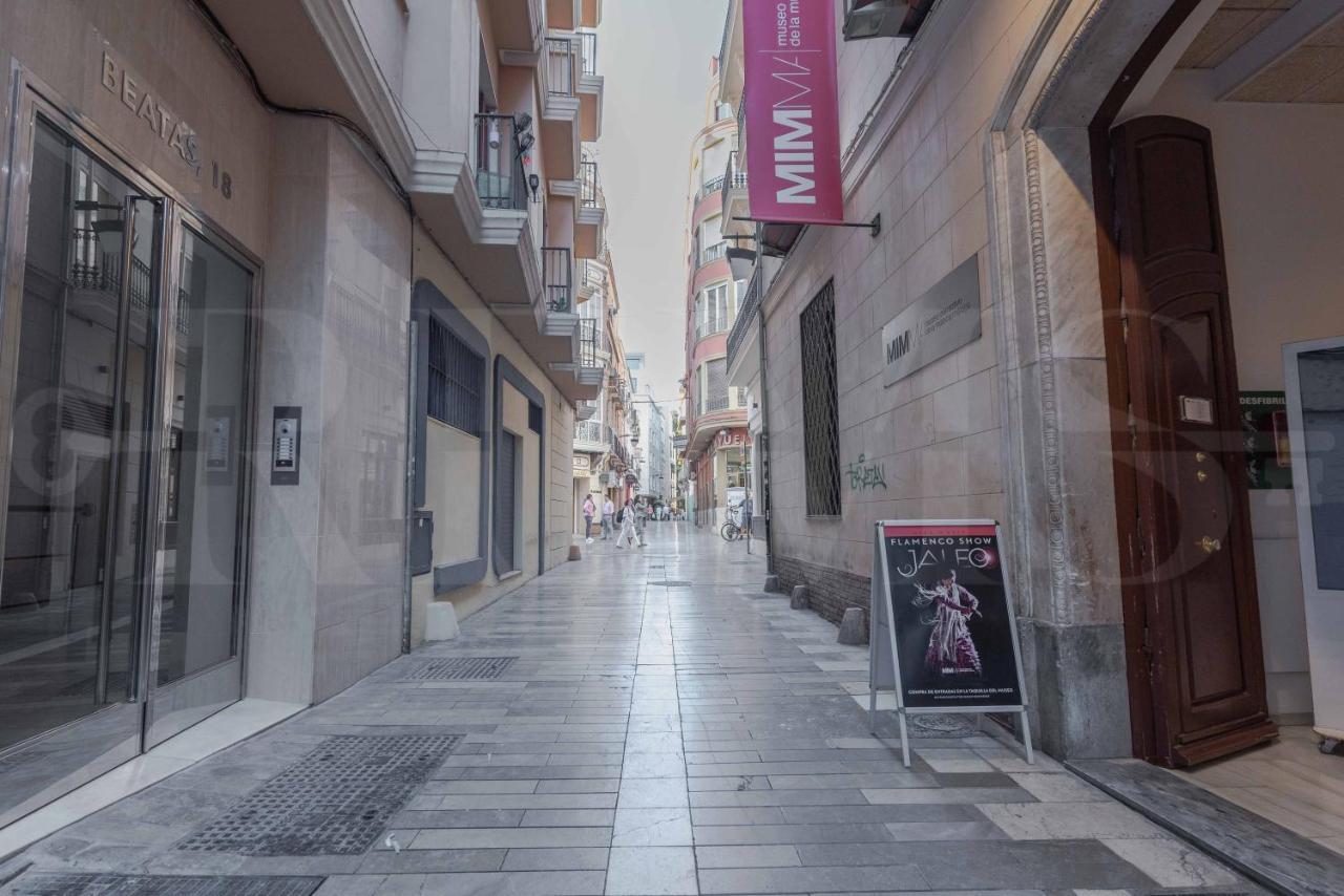 Cosy Flat With Private Balcony - Historic Center By Rems Lejlighed Málaga Eksteriør billede